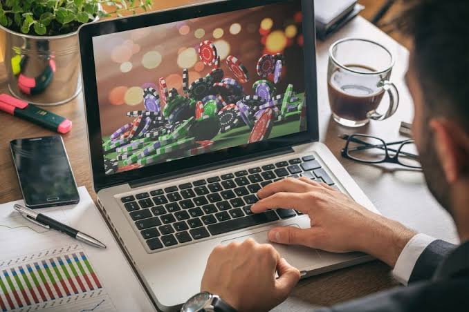 Ζήστε την Εμπειρία του Live Online Casino Μοναδικές Στιγμές και Δυνατότητες Ζήστε την Εμπειρία του Live Online Casino Μοναδικές Στιγμές και Δυνατότητες